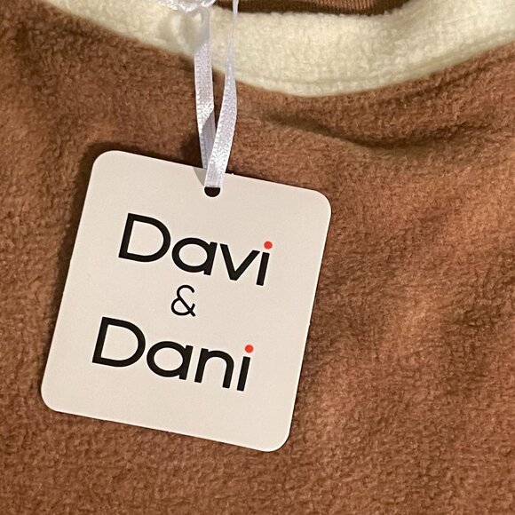 Davi & Dani womens Patchwork Velvet Sweatshirt M Beige Pink & Cream Fleece - Picture 4 of 10